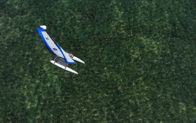 Comment choisir entre un catamaran et un monocoque ?